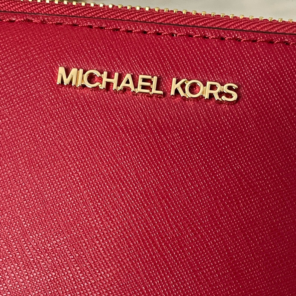 NWT Michael Kors Scarlet Wristlet Saffiano Large Zip Wallet - Picture 4 of 8